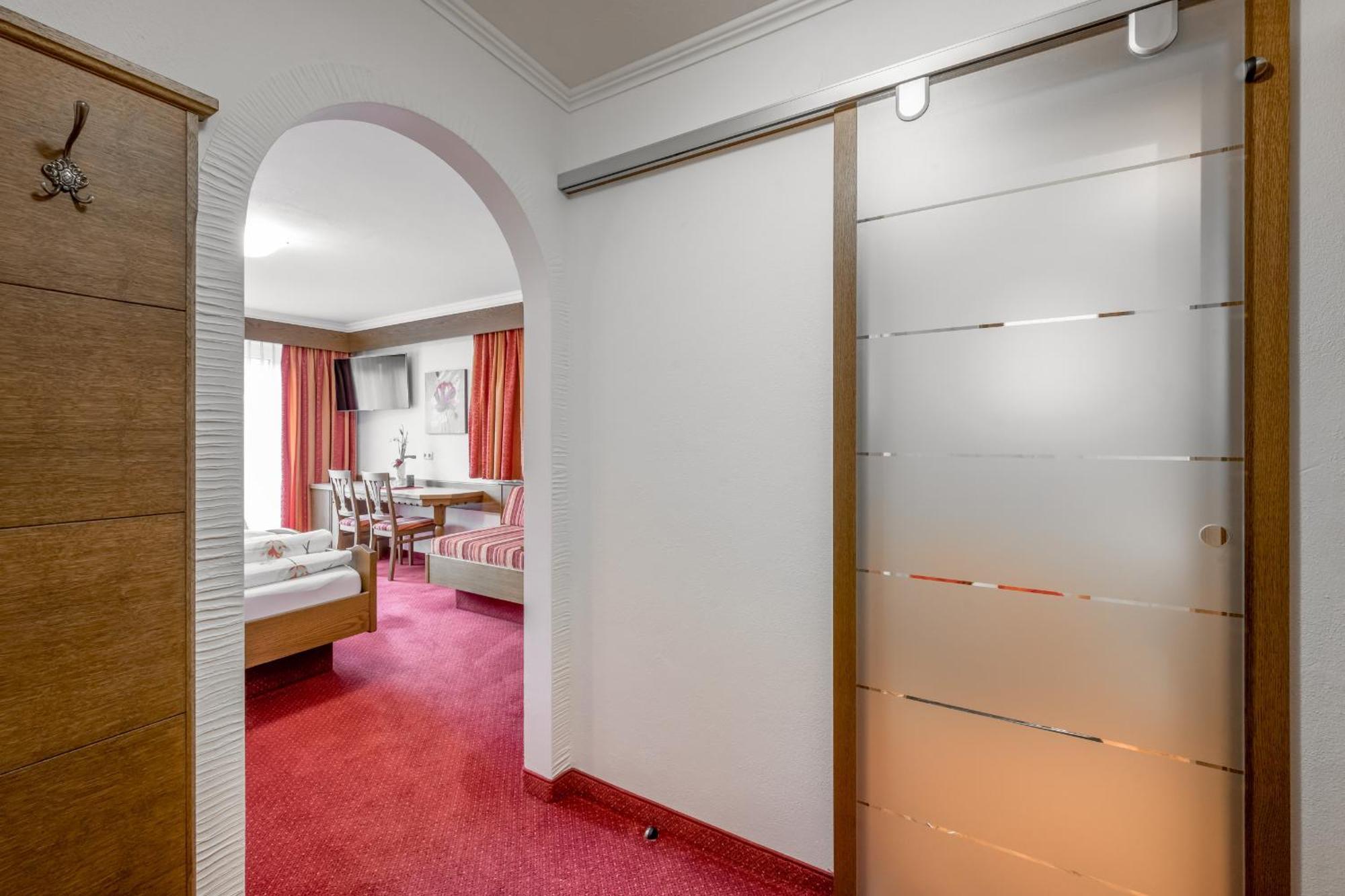 Apart Wiesengrund Solden Room photo